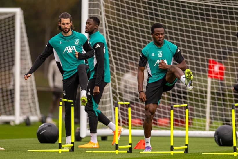 LIVERPOOL, ENGLAND - Monday, November 3, 2025: Liverpool's Dominik Szoboszlai (L) and Wellity Lucky during a training session at the AXA Training Centre ahead of the UEFA Champions League match between Liverpool FC and Real Madrid CF. (Photo by David Rawcliffe/Propaganda)