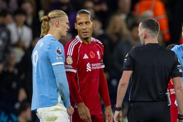 MANCHESTER, ENGLAND - Sunday, November 9, 2025: Liverpool's captain Virgil van Dijk speaks with Manchester City's Erling Haaland (L) as Manchester City's Rúben Dias appeals to referee Chris Kavanagh whilst VAR checks for a potential penalty during the FA Premier League match between Manchester City FC and Liverpool FC at the City of Manchester Stadium. Man City won 3-0. (Photo by David Rawcliffe/Propaganda)