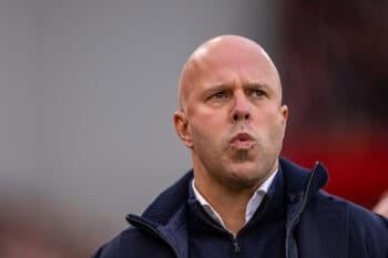 LIVERPOOL, ENGLAND - Saturday, November 22, 2025: Liverpool's head coach Arne Slot before the FA Premier League match between Liverpool FC and Nottingham Forest FC at Anfield. Forest won 3-0. (Photo by David Rawcliffe/Propaganda) Football – FA Premier League – Liverpool FC v Nottingham Forest FC