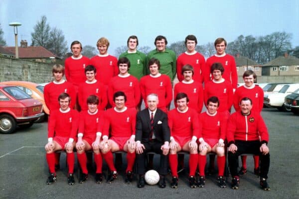 2BAEKY8 Liverpool first team squad: (back row, l-r) Peter Thompson, Alec Lindsay, Ray Clemence, Tommy Lawrence, Chris Lawler, Ian Ross; (middle row, l-r) Alun Evans, John McLaughlin, Larry Lloyd, John Toshack, Steve Heighway, Phil Boersma, Brian Hall; (front row, l-r) Bobby Graham, Emlyn Hughes, Ron Yeats, manager Bill Shankly, Tommy Smith, Ian Callaghan, coach Bob Paisley. Liverpool FC squad photo season 1970/71 - 1970s