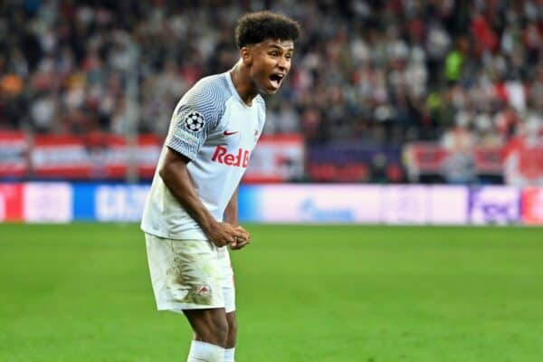 2H2BM2N Karim ADEYEMI (Salzburg), shouts, gesture, gives instructions, action, single image, cut single motif, half figure, half figure. FC Salzburg - VFL Wolfsburg 3-1, Soccer Champions League, Group G, 3rd matchday on October 20, 2021 at the Salzburg Stadium