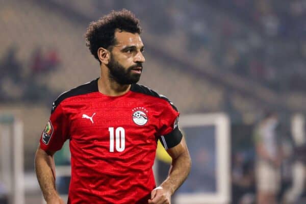 محمد صلاح از مصر در جریان بازی گروه D جام ملت های آفریقا 2021 بین مصر و سودان در استادیوم احمدو آهیدجو در 19 ژانویه 2022 در YAOUNDE، کامرون.  (عکس از SF)