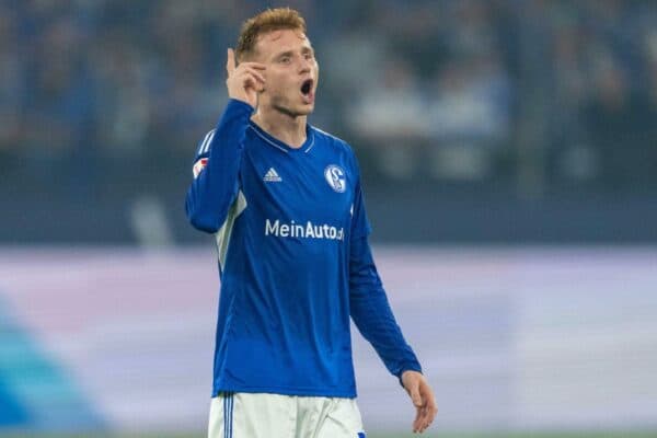 2K0PA8H Gelsenkirchen, Germany. 10th Sep, 2022. Soccer: Bundesliga, FC Schalke 04 - VfL Bochum, Matchday 6, Veltins Arena: Schalke's Sepp van den Berg gives instructions. Credit: David Inderlied/dpa - IMPORTANT NOTE: In accordance with the requirements of the DFL Deutsche FuBball Liga and the DFB Deutscher FuBball-Bund, it is prohibited to use or have used photographs taken in the stadium and/or of the match in the form of sequence pictures and/or video-like photo series./dpa/Alamy Live News