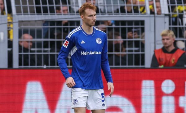 2K1EH43 DORTMUND, GERMANY - SEPTEMBER 17: Sepp van den Berg of Schalke 04 during the Bundesliga match between Borussia Dortmund and FC Schalke 04 at Signal Iduna Park on September 17, 2022 in Dortmund, Germany (Photo by Marcel ter Bals/Orange Pictures)