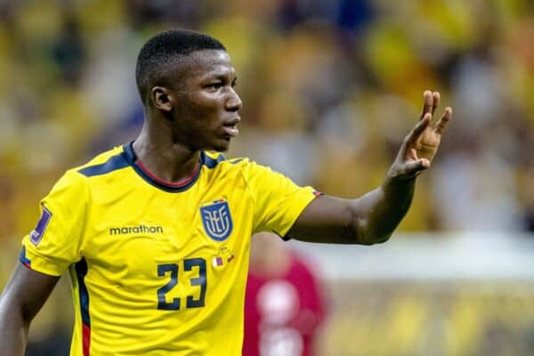 2KG1J03 DOHA, 20-11-2022 Estadio Al-Bayt Copa Mundial 2022 en Qatar entre Qatar y Ecuador, marcador final 0-2, jugador ecuatoriano Moisés Caicedo (Foto de Pro Shots/Sipa USA)