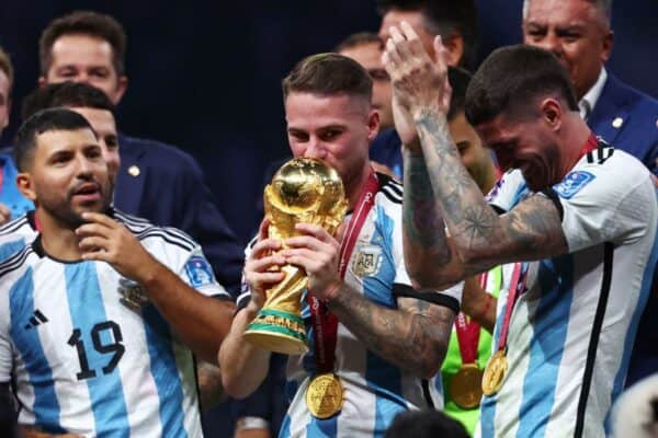 2M447TF Doha, Qatar, 18th December 2022. Alexis Mac Allister of Argentina kisses the World Cup during the FIFA World Cup 2022 match at Lusail Stadium, Doha. Picture credit should read: David Klein / Sportimage. Credit: Sportimage/Alamy Live News