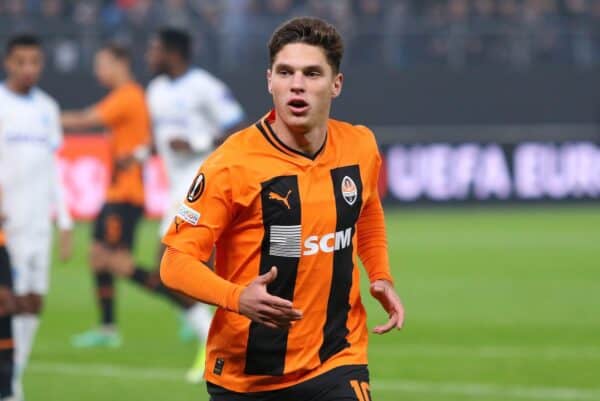 2WRPERA Hamburg, Germany - February 15, 2024: Georgiy Sudakov of Shakhtar Donetsk runs during the UEFA Europa League game against Marseille at Volksparkstadion in Hamburg (Oleksandr Prykhodko / Alamy Stock Photo)