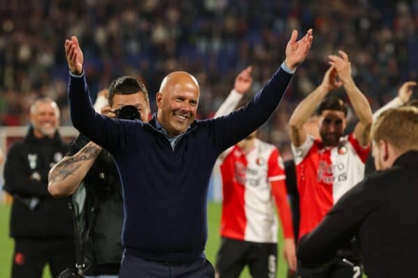 Arne Slot of Feyenoord get the applauds of the fans during the Dutch Eredivisie match between Feyenoord and PEC Zwolle at Stadion Feijenoord on May 5, 2024 in Rotterdam, Netherlands. (Photo by Hans van der Valk/Orange Pictures)