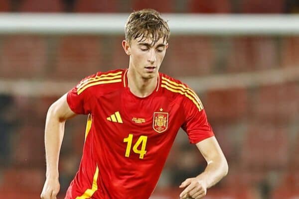 2YM3MEW Albacete, Spain. 19th Nov, 2024. Dean Huijsen (ESP) Football/Soccer : Under-21 International Friendly match between U21 Spain 2-1 U21 Denmark at the Estadio Carlos Belmonte in Albacete, Spain . Credit: Mutsu Kawamori/AFLO/Alamy Live News