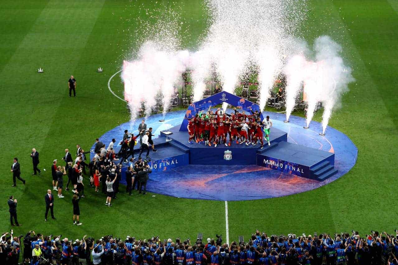 MADRID, SPAIN - JUNE 01: Jordan Henderson of Liverpool lifts the Champions League Trophy after after winning the UEFA Champions League Final between Tottenham Hotspur and Liverpool at Estadio Wanda Metropolitano on June 01, 2019 in Madrid, Spain. (Photo by Matthew Lewis - UEFA/UEFA via Getty Images)