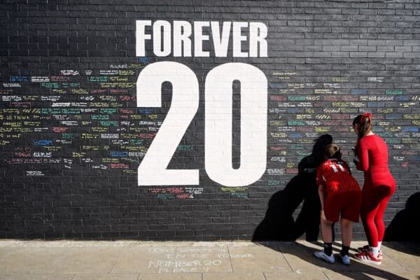 3BPGGRA Fans sign a mural in memory of Liverpool player Diogo Jota, on Sybil Road near Anfield. The club, as well as fans and football as a whole, are in mourning after the 28-year-old Portugal Diogo Jota his brother Andre Silva were killed in a car crash in Spain on Thursday 3rd July. Picture date: Tuesday July 8, 2025.