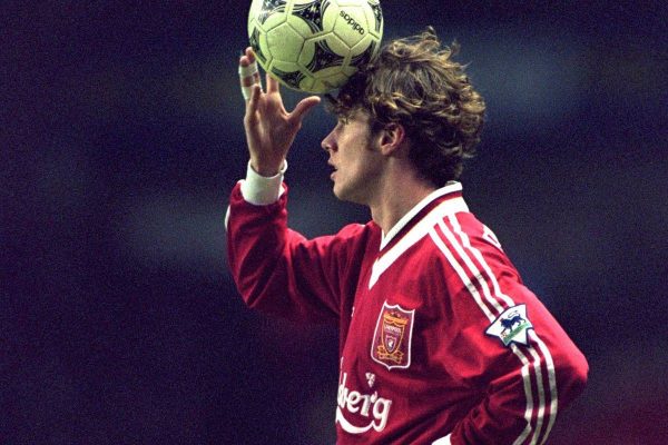 LIVERPOOL, ENGLAND - Saturday, January 6, 1996: Liverpool's Steve McManaman in action against Rochdale during the FA Cup 3rd Round match at Anfield. (Photo by David Rawcliffe/Propaganda)