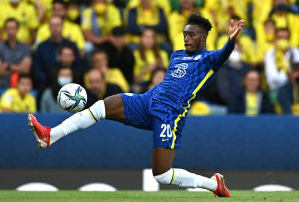 BELFAST, NORTHERN IRELAND - AUGUST 11: Callum Hudson-Odoi of Chelsea stretches for the ball under pressure from Alfonso Pedraza of Villarreal during the UEFA Super Cup 2021 match between Chelsea FC and Villarreal CF at the National Football Stadium at Windsor Park on August 11, 2021 in Belfast, Northern Ireland. (Photo by Lukas Schulze - © UEFA)