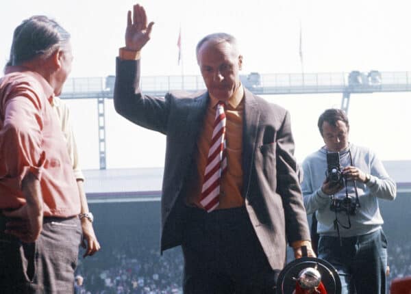 Liverpool manager Bill Shankly receives the Bells Whisky Trophy for Manager of the Year during a presentation ceremony at Anfield before his side's league division one match against Chelsea. 8th September 1973. (PA / Alamy Media)