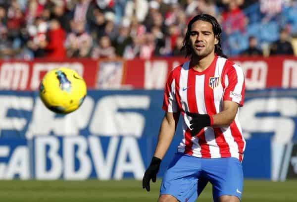 04.02.2011, Vicente Calderon Stadion, Madrid, ESP, Primera Division, Atletico Madrid vs Rayo Vallecano, 15. Spieltag, im Bild Falcao // during the football match of spanish 'primera divison' league, 15th round, between Atletico Madrid and Rayo Vallecano at Vicente Calderon stadium, Madrid, Spain on 2011/12/04. EXPA Pictures © 2011, PhotoCredit: EXPA/ Alterphotos/ Alex Cid-Fuentes..***** ATTENTION - OUT OF ESP and SUI *****