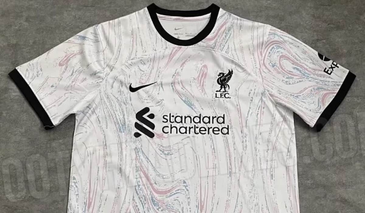 Fake liverpool kit discount
