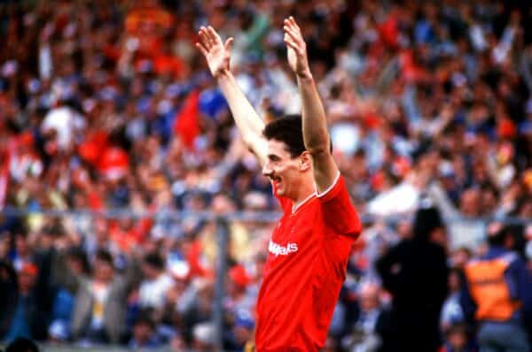 G9H5GT Soccer - FA Cup Final - Everton v Liverpool. Ian Rush celebrates. 10 May 1986 (PA Images / Alamy Stock Photo)