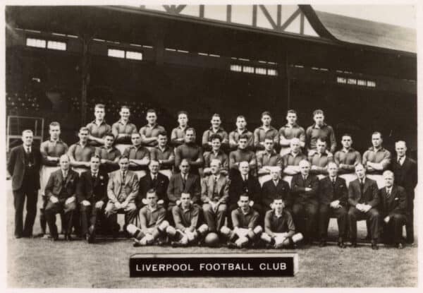 K07W1M Liverpool FC squad photo season 1935/36 - 1930s