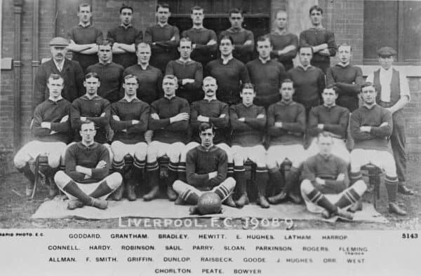 K07W72 Liverpool FC football team 1908-1909. Liverpool FC squad photo season 1908/09 - 1900s