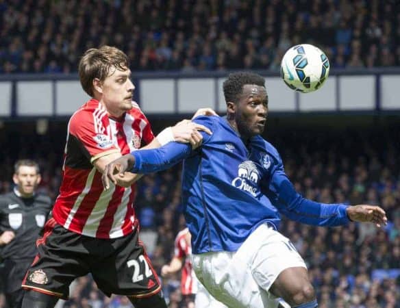 LIVERPOOL, ENGLAND - Saturday, May 9, 2015: Everton's Romelu Lukaku in action against Sunderland's Sebastian Coates during the Premier League match at Goodison Park. (Pic by Gareth Jones/Propaganda)