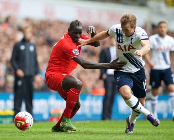 LONDON, ENGLAND - Saturday, October 17, 2015: Liverpool's Mamadou Sakho in action against Tottenham Hotspur's Harry Kane during the Premier League match at White Hart Lane. (Pic by David Rawcliffe/Kloppaganda)