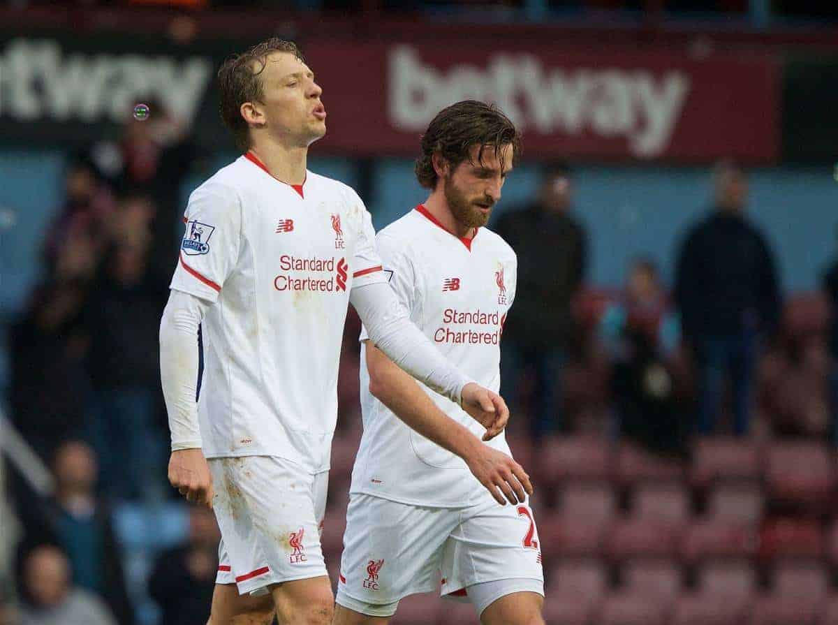 LONDON, ENGLAND - Saturday, January 2, 2016: Liverpool's Lucas Leiva and Joe Allen look dejected as his side lose 2-0 to West Ham United after the Premier League match at Upton Park. (Pic by David Rawcliffe/Propaganda)