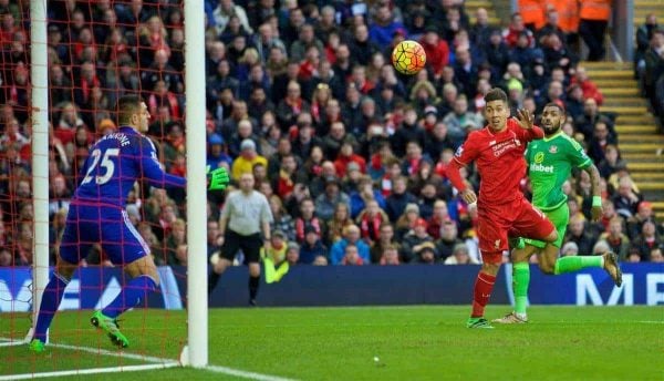 LIVERPOOL, ENGLAND - Saturday, February 6, 2016: Liverpool's Roberto Firmino scores the first goal against Sunderland during the Premier League match at Anfield. (Pic by David Rawcliffe/Propaganda)