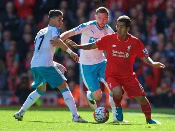 LIVERPOOL, ENGLAND - Saturday, April 23, 2016: Liverpool's Roberto Firmino in action against Newcastle United during the Premier League match at Anfield. (Pic by Bradley Ormesher/Propaganda)