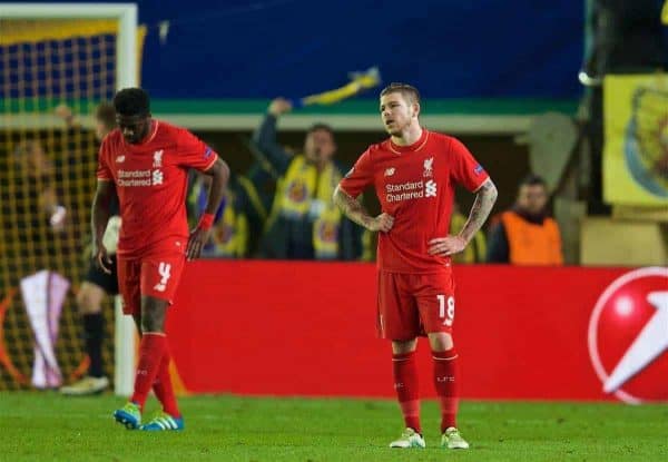 VILLRREAL, SPAIN - Thursday, April 28, 2016: Liverpool's Kolo Toure and Alberto Moreno look dejected after the injury-time goal to Villarreal CF during the UEFA Europa League Semi-Final 1st Leg match at Estadio El Madrigal. (Pic by David Rawcliffe/Propaganda)