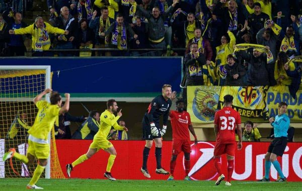 VILLRREAL, SPAIN - Thursday, April 28, 2016: Liverpool's goalkeeper Simon Mignolet looks dejected as Villarreal CF's Adrián López celebrates scoring the winning goal in injury time during the UEFA Europa League Semi-Final 1st Leg match at Estadio El Madrigal. (Pic by David Rawcliffe/Propaganda)