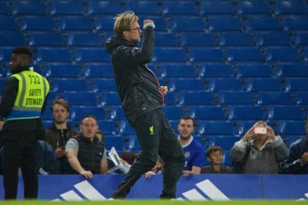 LONDON, ENGLAND - Friday, September 16, 2016: Liverpool's manager Jürgen Klopp celebrates the 2-1 victory over Chelsea during the FA Premier League match at Stamford Bridge. (Pic by Xiaoxuan Lin/Propaganda)