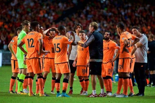 HONG KONG, CHINA - Wednesday, July 19, 2017: Liverpool's manager Jürgen Klopp gives a team-talk during a water break during the Premier League Asia Trophy match between Liverpool and Crystal Palace at the Hong Kong International Stadium. (Pic by David Rawcliffe/Propaganda)