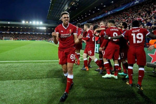 LIVERPOOL, INGLATERRA - Miércoles, 4 de abril de 2018: Trent Alexander-Arnold del Liverpool celebra cuando Alex Oxlade-Chamberlain anota el tercer gol durante el partido de ida de cuartos de final de la Liga de Campeones de la UEFA entre el Liverpool FC y el Manchester City FC en Anfield.  (Foto de David Rawcliffe/Propaganda)