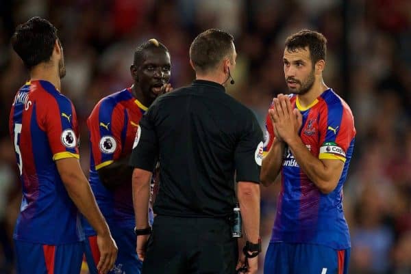 LONDON, ENGLAND - Monday, August 20, 2018: Crystal Palace's James Tomkins, Mamadou Sakho and captain Luka Milivojevic complain to the referee as Liverpool are awarded a penalty during the FA Premier League match between Crystal Palace and Liverpool FC at Selhurst Park. (Pic by David Rawcliffe/Propaganda)