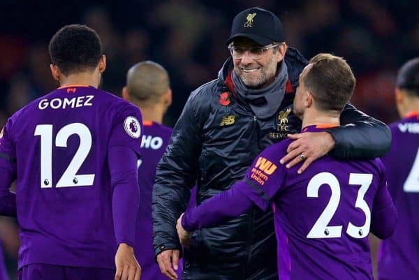 LONDON, ENGLAND - Saturday, November 3, 2018: Liverpool's manager J¸rgen Klopp embraces Xherdan Shaqiri after the FA Premier League match between Arsenal FC and Liverpool FC at Emirates Stadium. (Pic by David Rawcliffe/Propaganda)