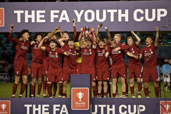 MANCHESTER, ENGLAND - Thursday, April 25, 2019: Liverpool's captain Paul Glatzel celebrates with the trophy after the FA Youth Cup Final match between Manchester City FC and Liverpool FC at the Academy Stadium. Liverpool won 5-4 on penalties after a 1-1 extra-time draw. (Pic by David Rawcliffe/Propaganda)