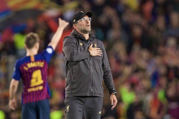 BARCELONA, SPAIN - Wednesday, May 1, 2019: Liverpool's manager Jürgen Klopp salutes the supporters after losing 3-0 during the UEFA Champions League Semi-Final 1st Leg match between FC Barcelona and Liverpool FC at the Camp Nou. (Pic by David Rawcliffe/Propaganda)