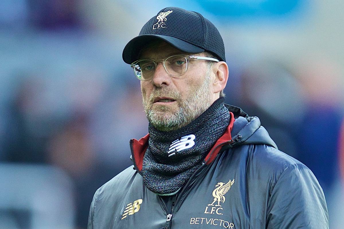 NEWCASTLE-UPON-TYNE, ENGLAND - Saturday, May 4, 2019: Liverpool's manager Jürgen Klopp during the pre-match warm-up before the FA Premier League match between Newcastle United FC and Liverpool FC at St. James' Park. (Pic by David Rawcliffe/Propaganda)