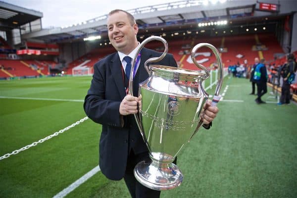 BARCELONA, SPAIN - Wednesday, May 1, 2019: The European Cup trophy arrives before the UEFA Champions League Semi-Final 1st Leg match between FC Barcelona and Liverpool FC at the Camp Nou. (Pic by David Rawcliffe/Propaganda)