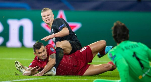 SALZBURG, AUSTRIA - Tuesday, December 10, 2019: Liverpool's Dejan Lovren (L) challenges FC Salzburg's Erling Braut Håland during the final UEFA Champions League Group E match between FC Salzburg and Liverpool FC at the Red Bull Arena. (Pic by David Rawcliffe/Propaganda)