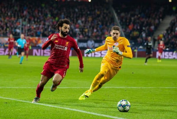 SALZBURG, AUSTRIA - Tuesday, December 10, 2019: Liverpool's Mohamed Salah rounds FC Salzburg's goalkeeper Cican Stankovic on his way to scoring the second goal during the final UEFA Champions League Group E match between FC Salzburg and Liverpool FC at the Red Bull Arena. (Pic by David Rawcliffe/Propaganda)