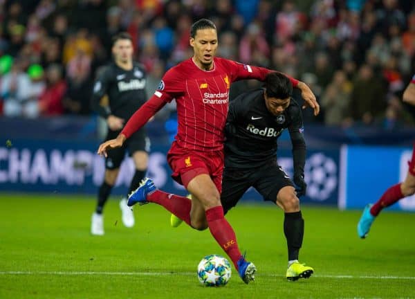 SALZBURG, AUSTRIA - Tuesday, December 10, 2019: Liverpool's Virgil van Dijk (L) and FC Salzburg's Hee-Chan Hwang during the final UEFA Champions League Group E match between FC Salzburg and Liverpool FC at the Red Bull Arena. (Pic by David Rawcliffe/Propaganda)