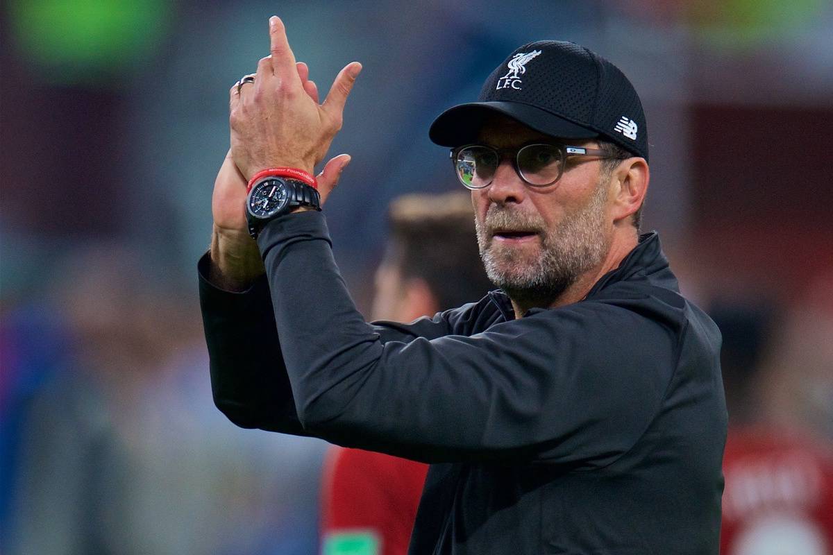 DOHA, QATAR - Wednesday, December 18, 2019: Liverpool's manager Jürgen Klopp applauds the supporters after the FIFA Club World Cup Qatar 2019 Semi-Final match between CF Monterrey and Liverpool FC at the Khalifa Stadium. Liverpool won 2-1. (Pic by Peter Powell/Propaganda)