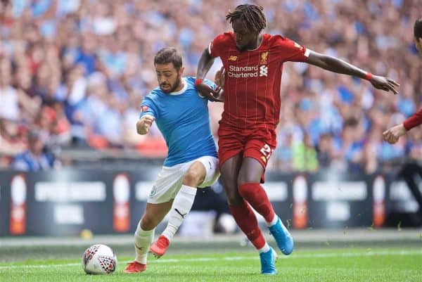 LONDON, ENGLAND - Sunday, August 4, 2019: Manchester City's Bernardo Silva and Liverpool's Divock Origi during the FA Community Shield match between Manchester City FC and Liverpool FC at Wembley Stadium. (Pic by David Rawcliffe/Propaganda)