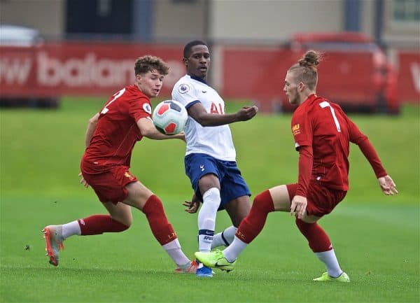 KIRKBY, ENGLAND - Saturday, August 10, 2019: Tottenham Hotspur's Shilow Tracey (C) is challenged by Liverpool's Neco Williams (L) and Harvey Elliot (R) during the Under-23 FA Premier League 2 Division 1 match between Liverpool FC and Tottenham Hotspur FC at the Academy. (Pic by David Rawcliffe/Propaganda)