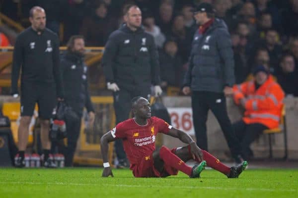 WOLVERHAMPTON, ENGLAND - Thursday, January 23, 2020: Liverpool's Sadio Mané goes down injured during the FA Premier League match between Wolverhampton Wanderers FC and Liverpool FC at Molineux Stadium. (Pic by David Rawcliffe/Propaganda)