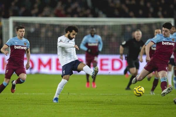 LONDON, ENGLAND - Wednesday, January 29, 2020: Liverpool's Mohamed Salah sets up the second gpal during the FA Premier League match between West Ham United FC and Liverpool FC at the London Stadium. (Pic by David Rawcliffe/Propaganda)