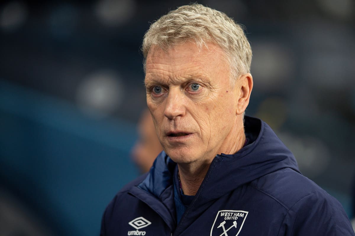 MANCHESTER, ENGLAND - Wednesday, February 19, 2020: West Ham United's manager David Moyes during the FA Premier League match between Manchester City FC and West Ham United FC at the City of Manchester Stadium. (Pic by David Rawcliffe/Propaganda)