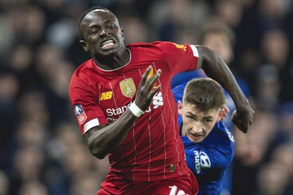 LONDON, ENGLAND - Tuesday, March 3, 2020: Liverpool's Sadio Mané (L) and Chelsea's Billy Gilmour during the FA Cup 5th Round match between Chelsea FC and Liverpool FC at Stamford Bridge. (Pic by David Rawcliffe/Propaganda)