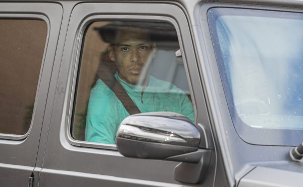 LIVERPOOL, ENGLAND - Thursday, May 21, 2020: Liverpool's Virgil van Dijk arrives at the club's Melwood Training Ground as the players return to training ahead of a planned restart of the Premier League during the Coronavirus pandemic. (Pic by David Rawcliffe/Propaganda)